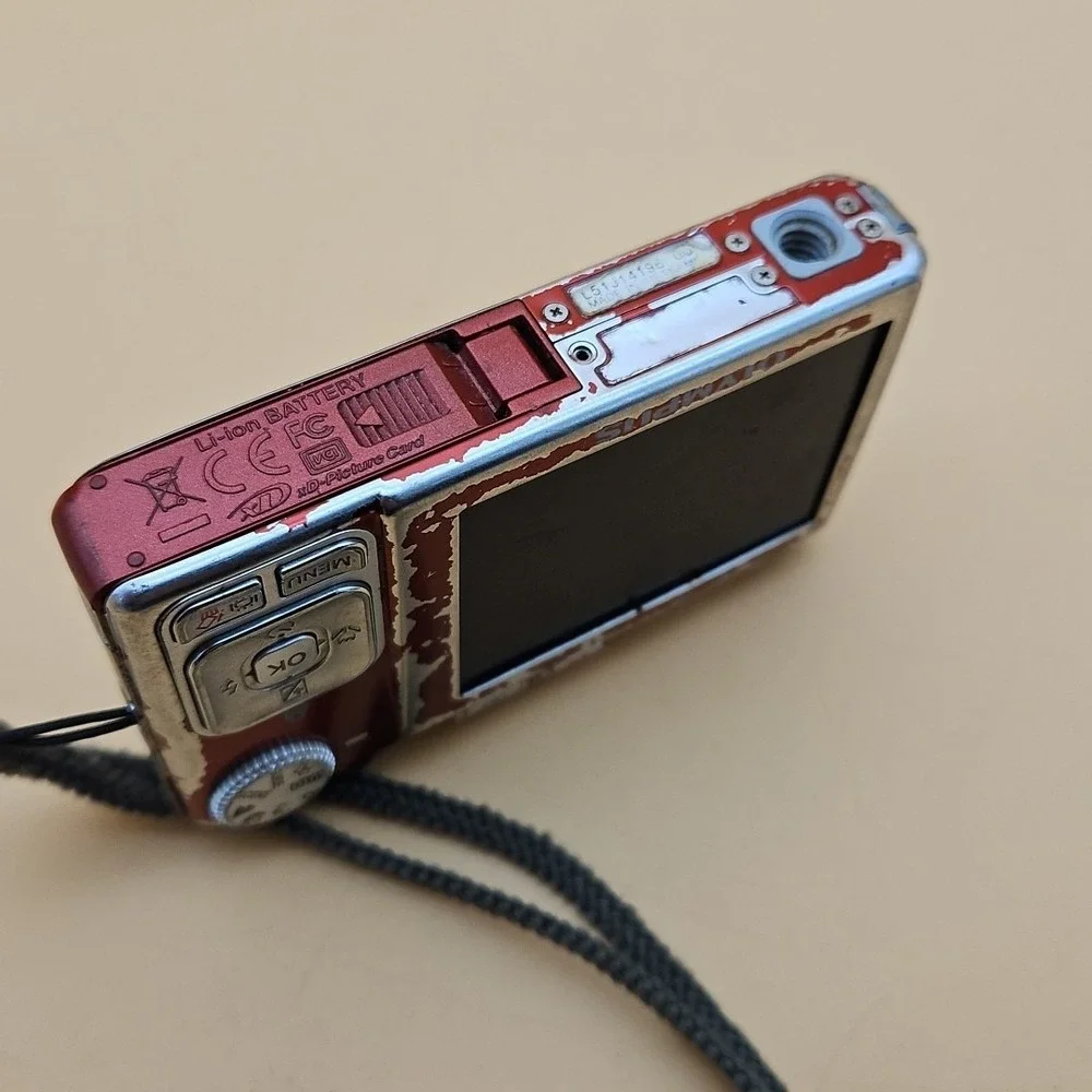 Olympus FE-280 8.0MP Digital Camera Red UNTESTED AS IS FOR PARTS